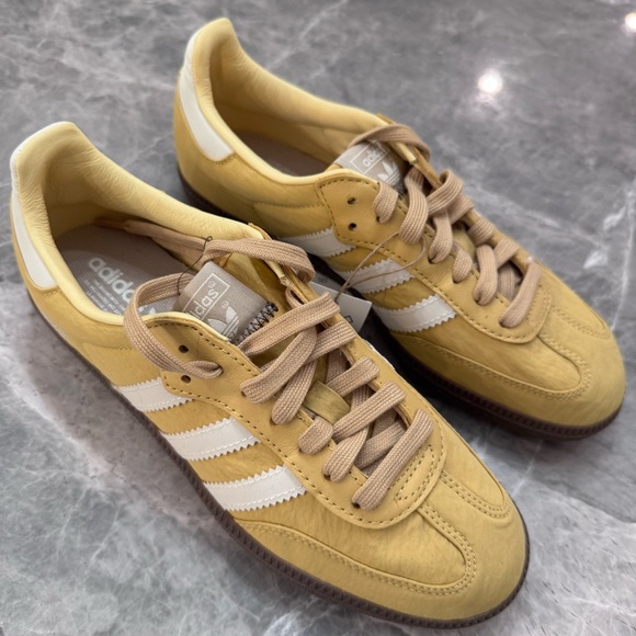 Adidas Samba Yellow Sneakers - Picture 3 of 9